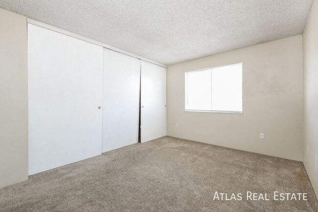 Building Photo - 4400 S Quebec St