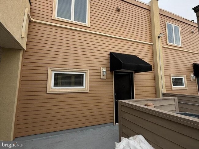 Building Photo - 5485 Harpers Farm Rd