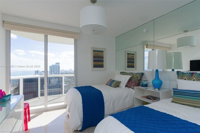 Building Photo - 3 br, 3 bath Condo - 4775 Collins Ave Apt ...