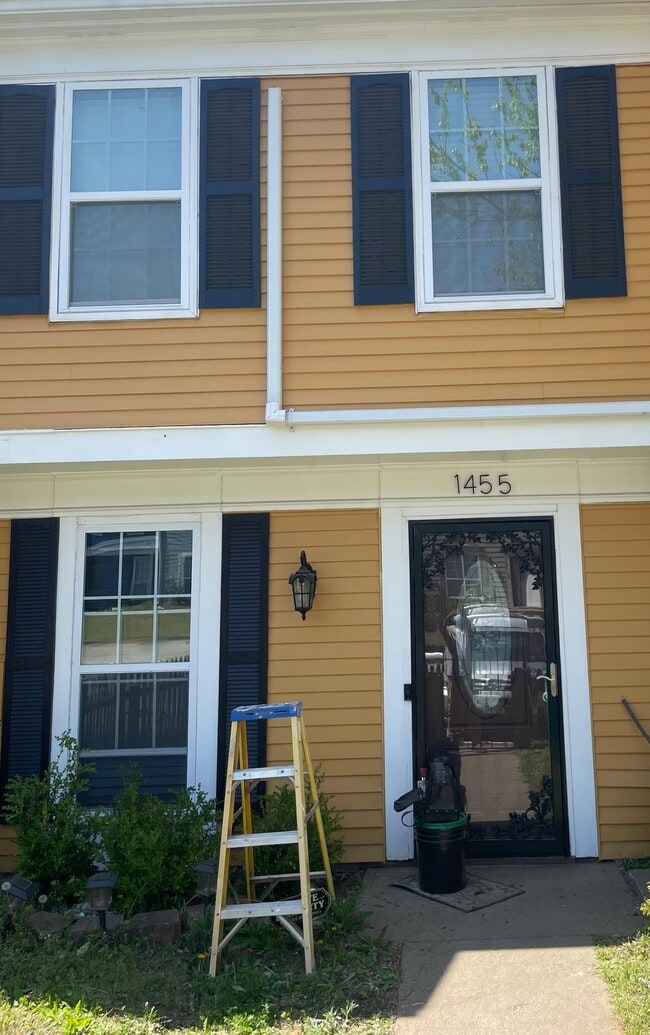 Primary Photo - 1455 Inverness Dr