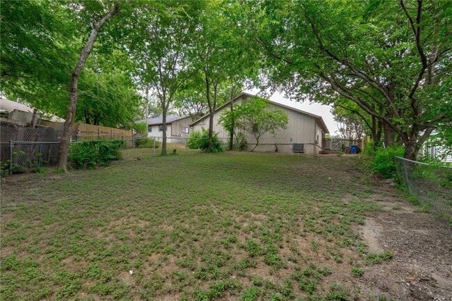 Building Photo - 11405 Walnut Ridge Dr