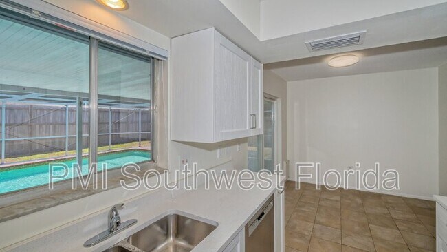 Building Photo - 3915 Allan Pl