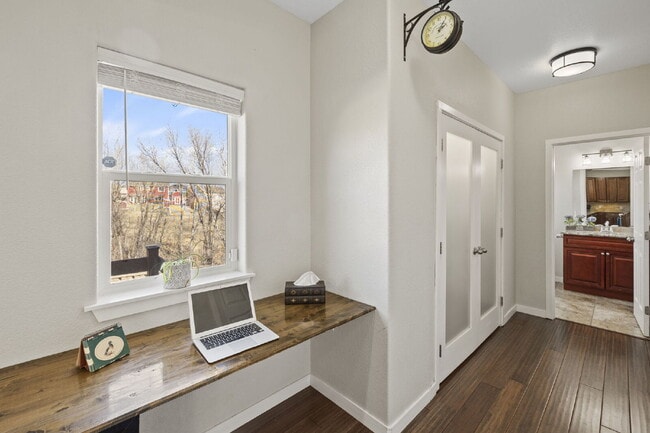 Building Photo - Spacious Home with Finished Basement, Granite Kitchen & Fenced Yard Near Fort Carson