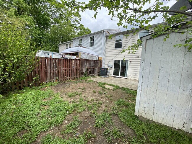 Building Photo - 4749 Hedrick Ln
