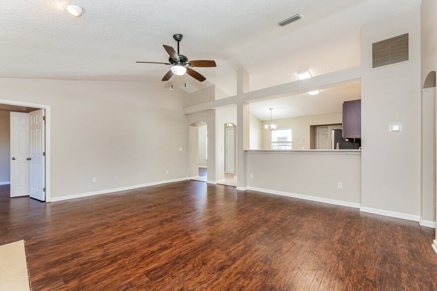 Building Photo - 1124 Native Dancer Ct