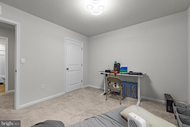 Building Photo - 459 Currant Cir