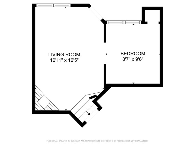 Building Photo - Adorable 2bdrm 1 bath townhome in Desirabl...
