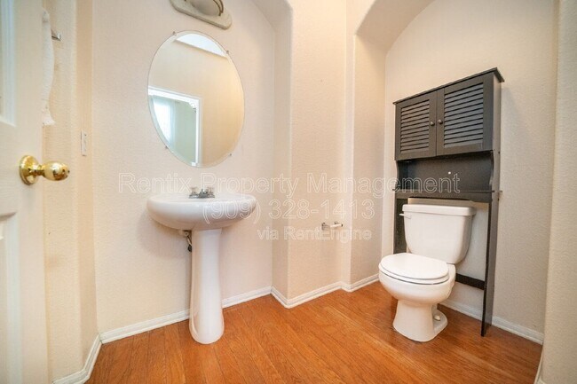 Building Photo - 3655 Shandin Dr