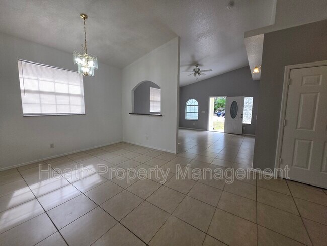 Building Photo - 5157 Rena St