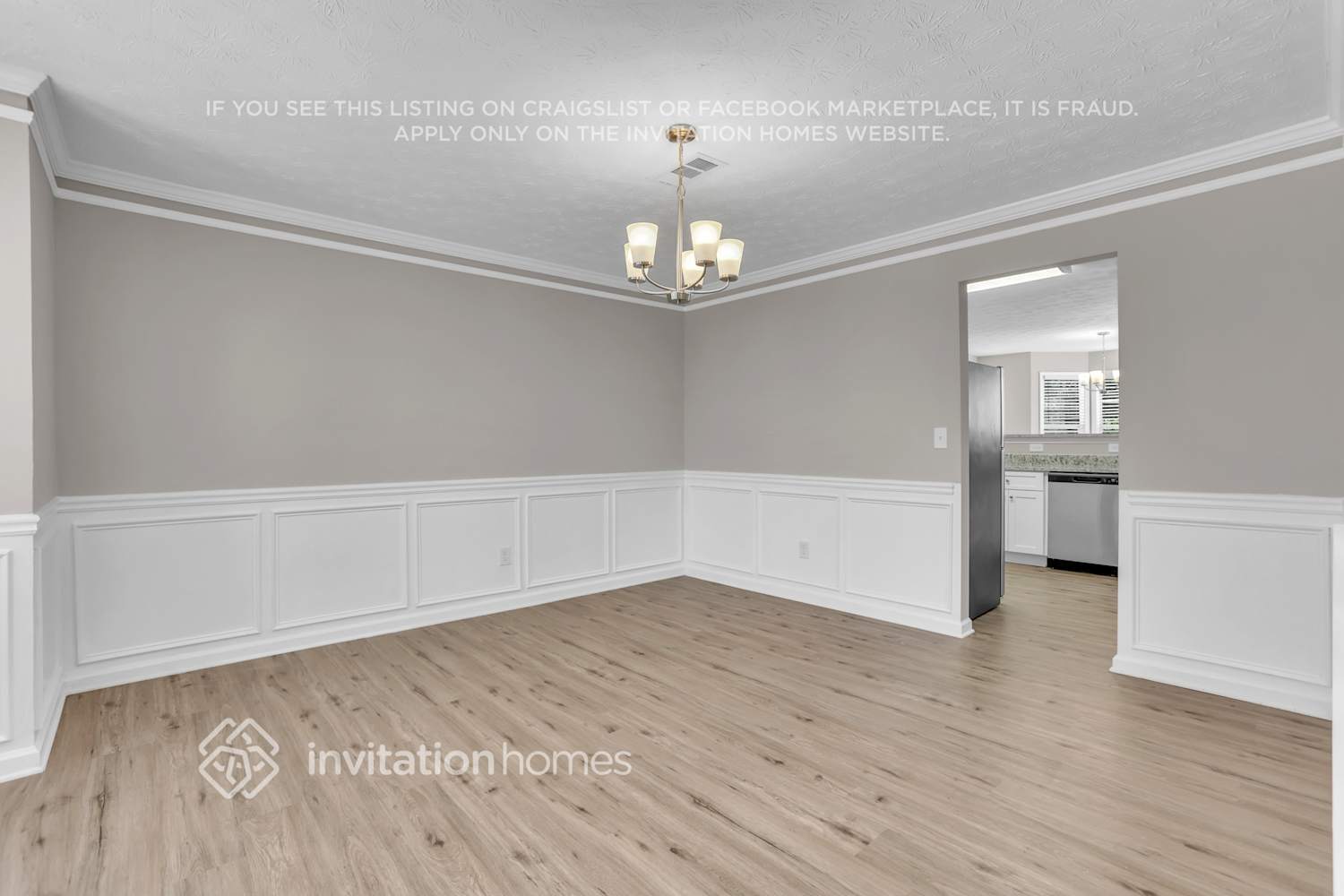 Building Photo - 729 Coach Way