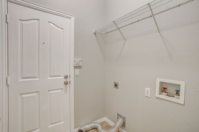 Building Photo - Ready for New Tenants- Amazing Mansfield Home- 3 Bed- 2 Bath- Mansfield ISD- 76063