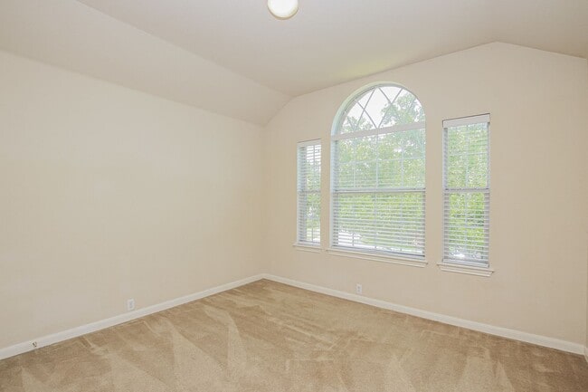 Building Photo - Immaculate Cedar Park home