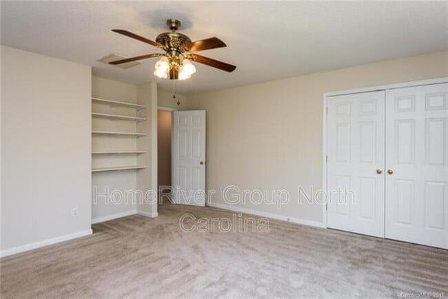Building Photo - 9706 Ashburton Dr