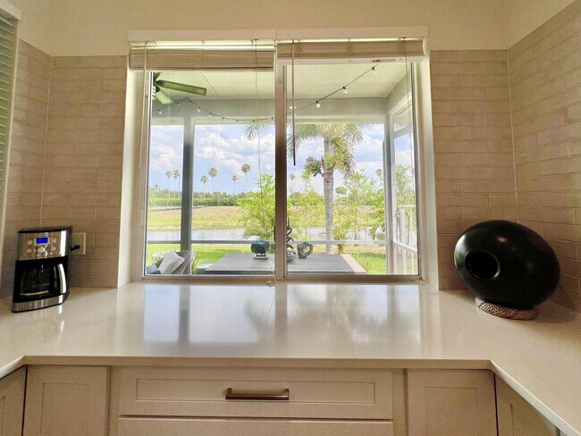 Building Photo - 2622 Country Golf Dr