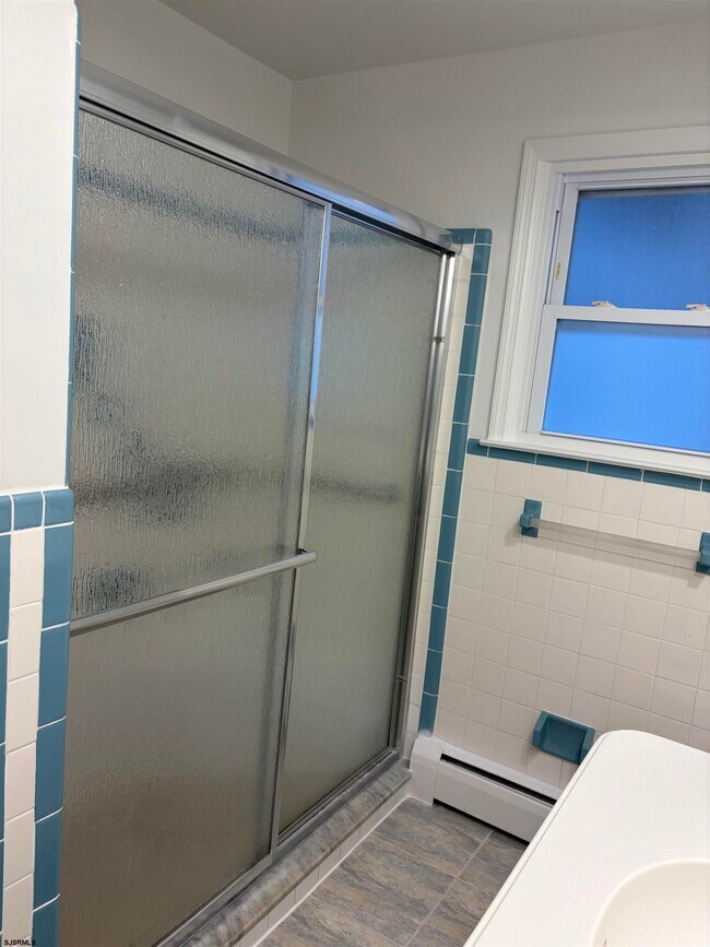 Building Photo - 18 S Oakland Ave