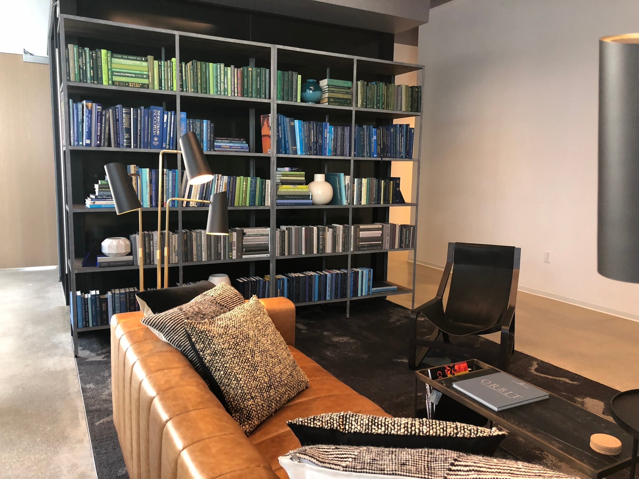 Building Photo - 701 S Wells St