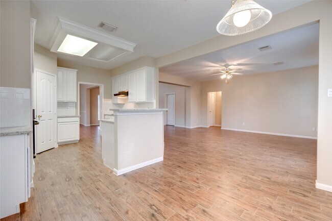 Building Photo - 22415 Rue Canyon Ct