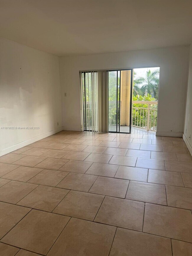 Building Photo - 8290 Lake Dr