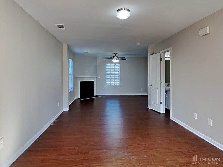 Building Photo - 2640 Cider Ridge Rd