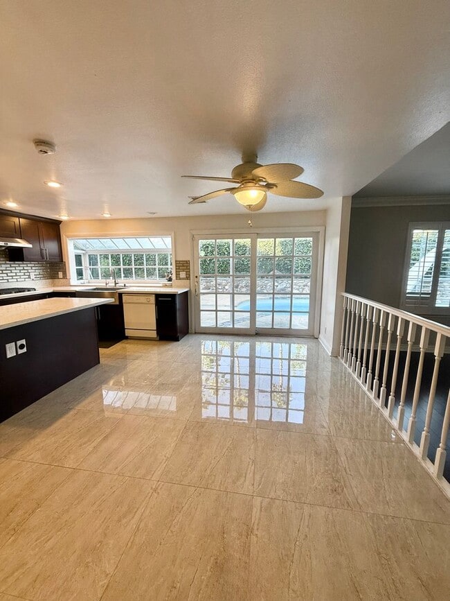 Building Photo - 5BD/4BA POOL HOME IN ALTA VISTA SOUTH | SOLAR SAVINGS | $6,200/mo