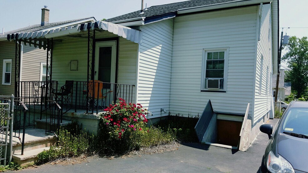 Building Photo - 180 Highland Ave