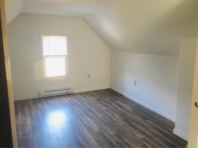 Building Photo - 336 High Rock Rd