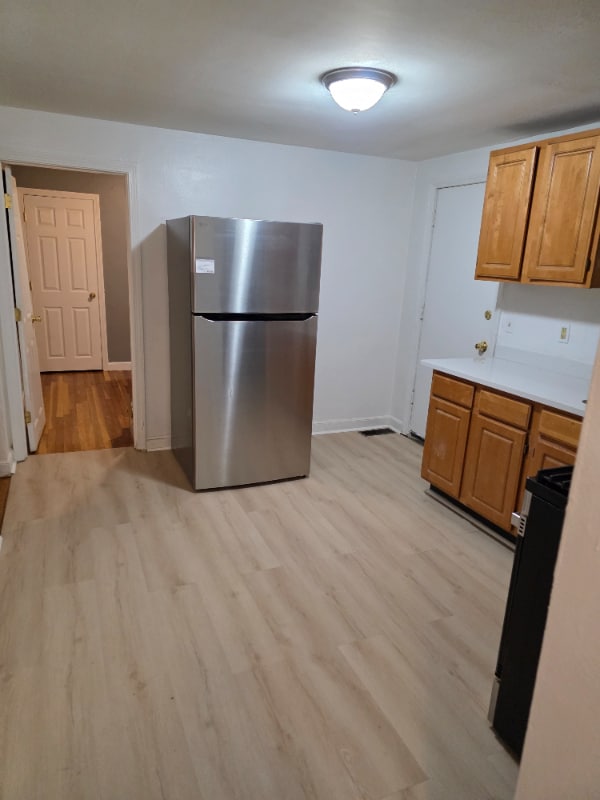 Building Photo - 19 Glen St