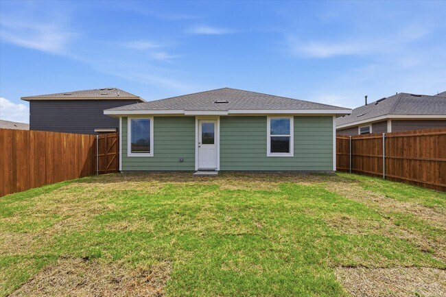 Building Photo - 1141 Northfield Dr