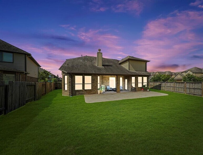 Building Photo - 28710 Brownwood Lake Dr