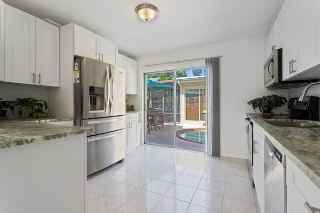 Building Photo - 216 Ocean Breeze