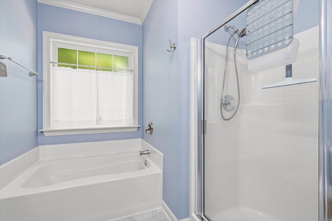 Building Photo - "Charming Fully Furnished 2-Bed Condo with & Granite Countertops in Charleston – 1320 Sq Ft of Co...