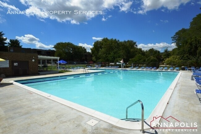 Building Photo - 13 silverwood circle #10