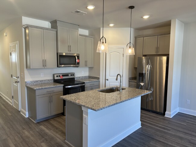 Building Photo - 4525 Skywood Ln