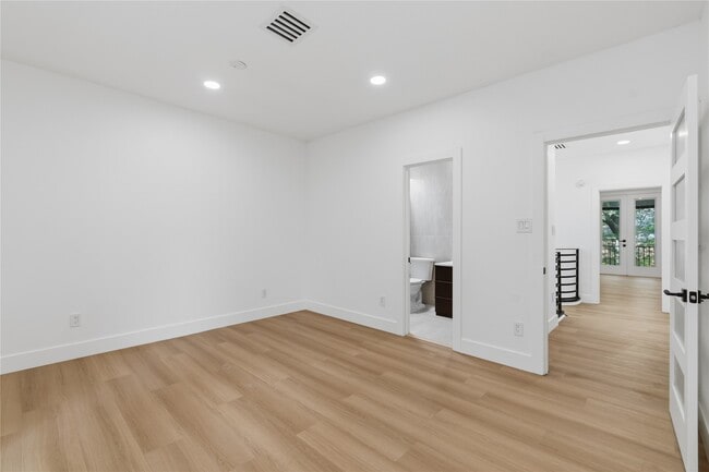 Building Photo - 54 Legend Ln