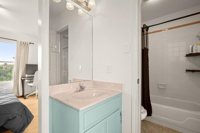 Building Photo - 7209 Foxtree Cove