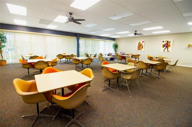 Building Photo - 7405 Bay Island Dr S