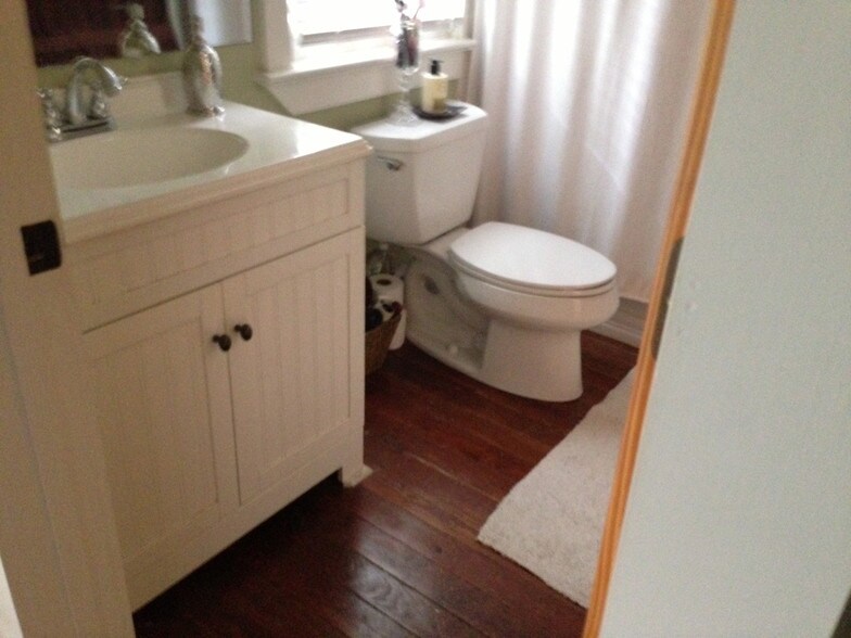 Building Photo - 17 Hampden Ct