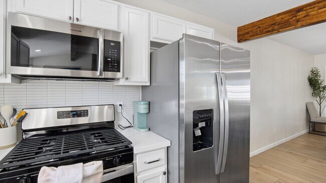 Building Photo - 2929 N 55th Pl