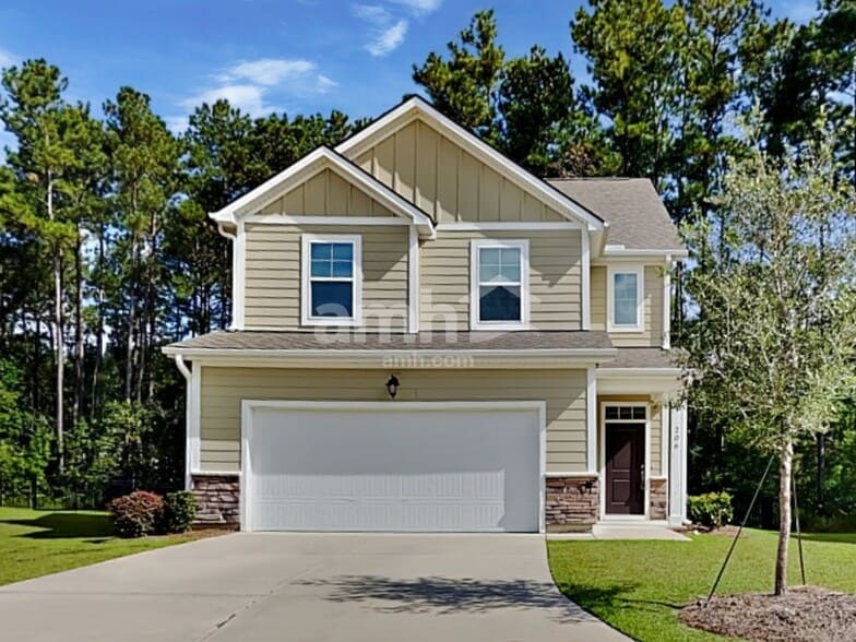 Primary Photo - 223 S Live Oak Dr