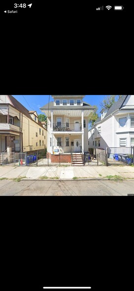 Building Photo - 895 S 18th St