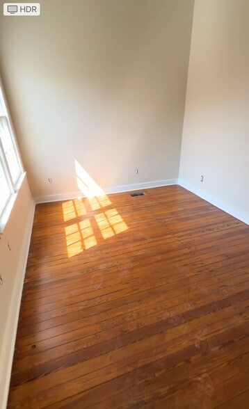 Master Bedroom - 2006 Cherry St