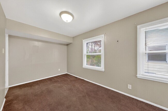 Building Photo - 219 Presley Rd