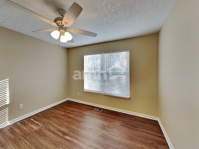 Building Photo - 8685 Woolstone Ct