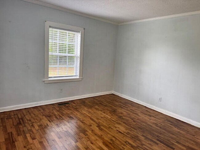 Building Photo - Old Maco Road