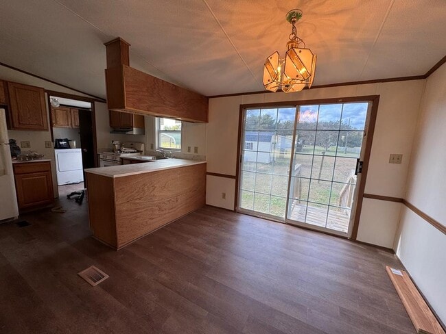 Building Photo - 7120 Fleming Rd