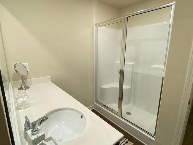 Building Photo - 513 Highwood Ln