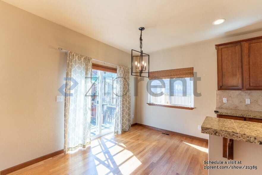 Building Photo - 19505 25th Dr SE