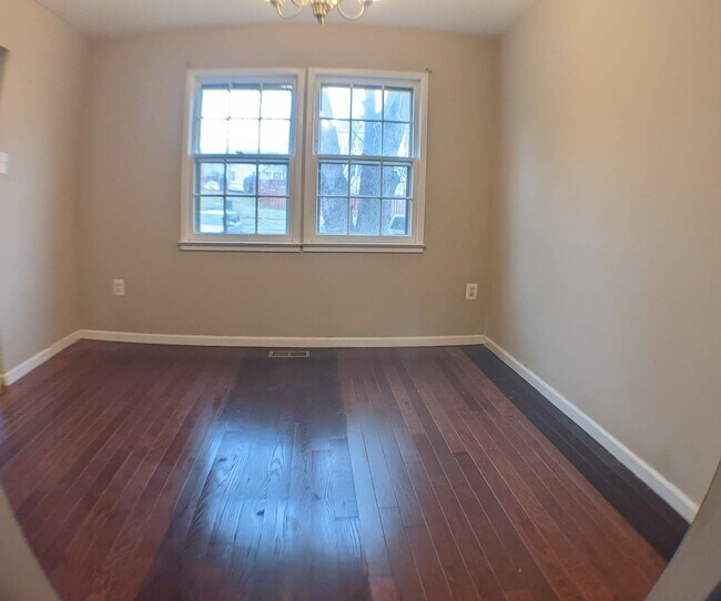 Building Photo - 16569 Royal Ct