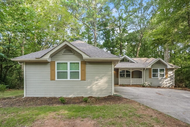 Building Photo - 540 Hillsdale Dr