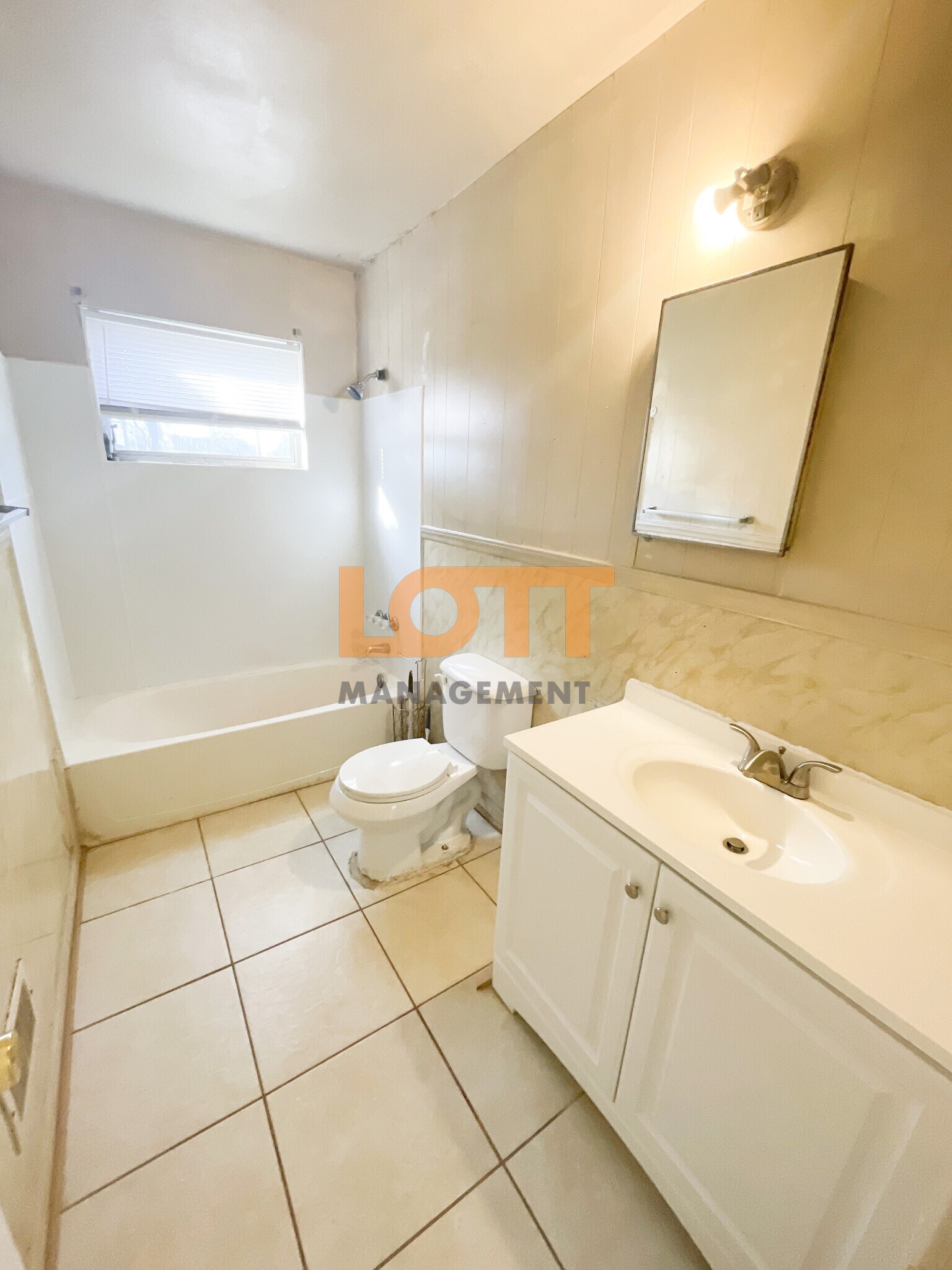 Building Photo - 42 West Ave